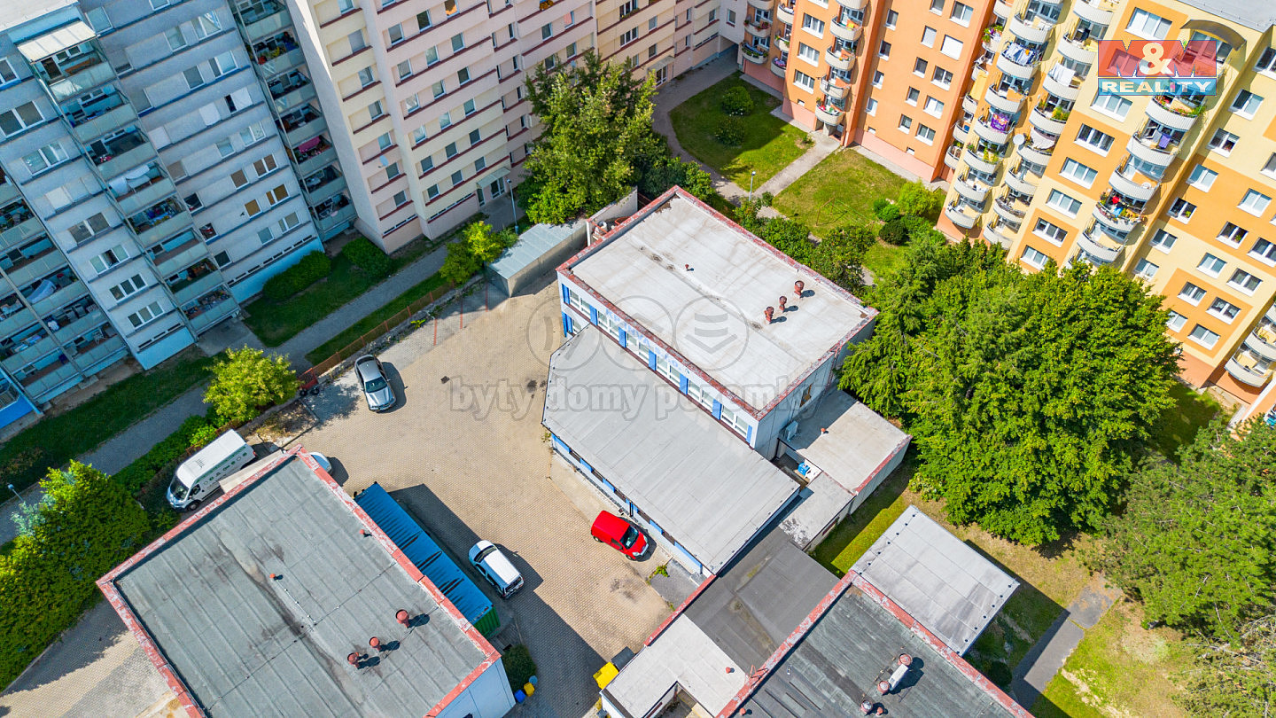 Prodej výrobních prostor 1 100 m² — photo 2