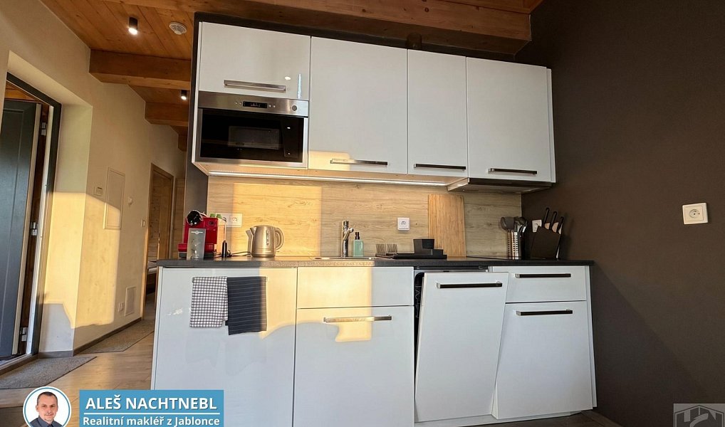 Prodej ubytovacího objektu 178 m², Libuň – náhled fotky 31