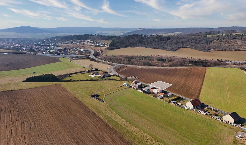 Prodej stavebního pozemku 850 m², Chlustina – náhled fotky 3