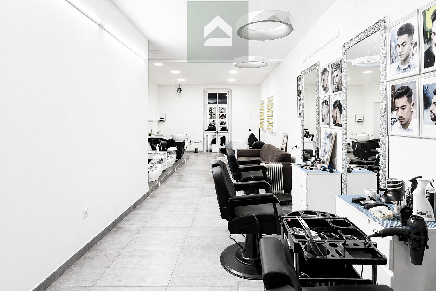 Pronájem komerčních prostor kadeřnictví &amp nehtové studio — photo 4