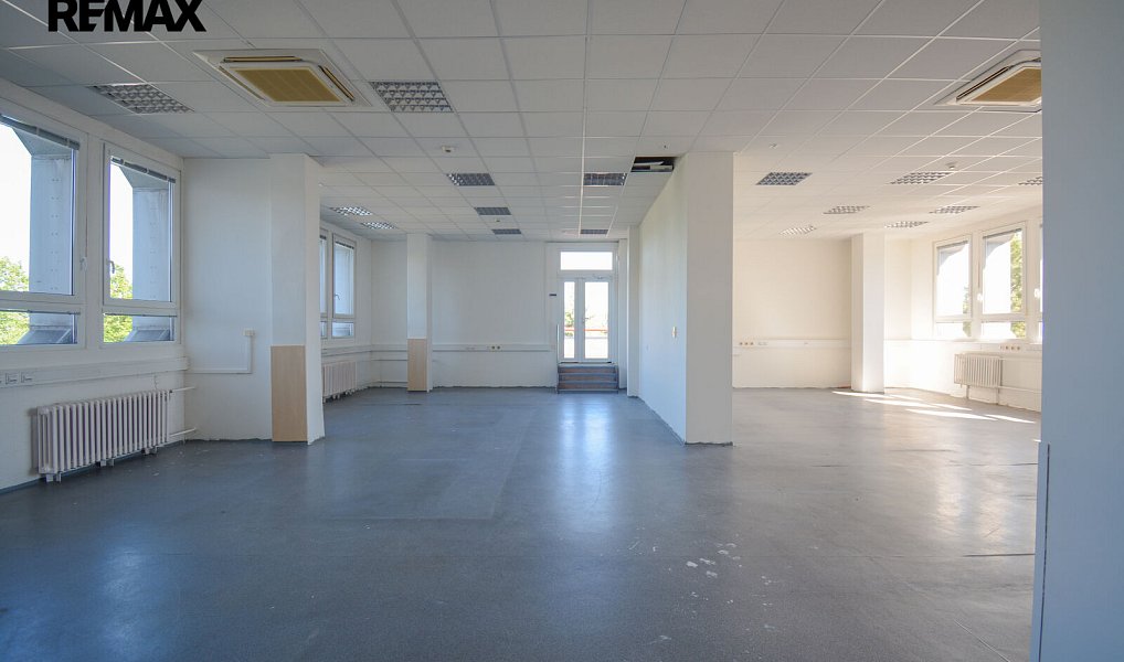 Pronájem kanceláře 172 m², Hradec Králové – náhled fotky 16