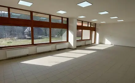 Pronájem obchodních prostor 147 m², Jasenická, Vsetín