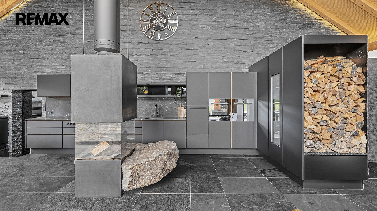 Prodej domu 486 m² s pozemkem 1 876 m² – fotografie 3