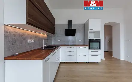 Prodej bytu 3+kk 90 m², K Nemocnici, Cheb
