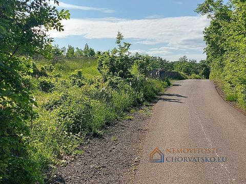 Prodej stavebního pozemku 815 m² - Widok 2