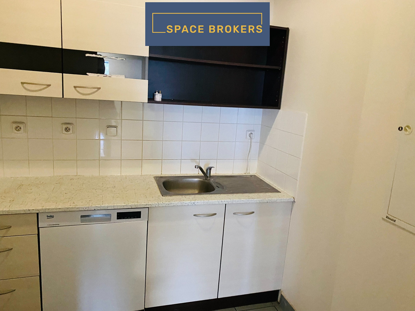 Pronájem obchodních prostor 350 m² — photo 3