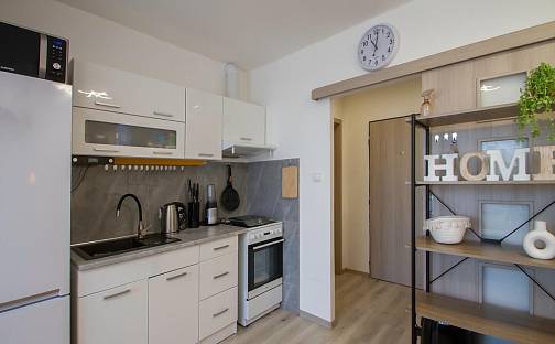 Prodej bytu 2+kk 35 m², Veverkova, Hradec Králové - Pražské Předměstí