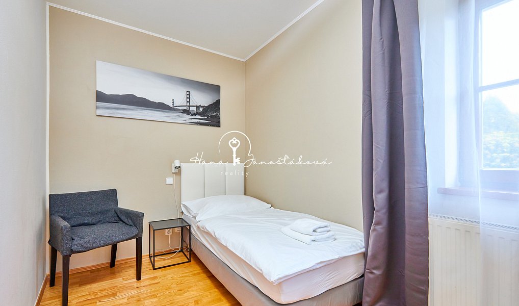 Prodej ubytovacího objektu 270 m², Český Krumlov – náhled fotky 11