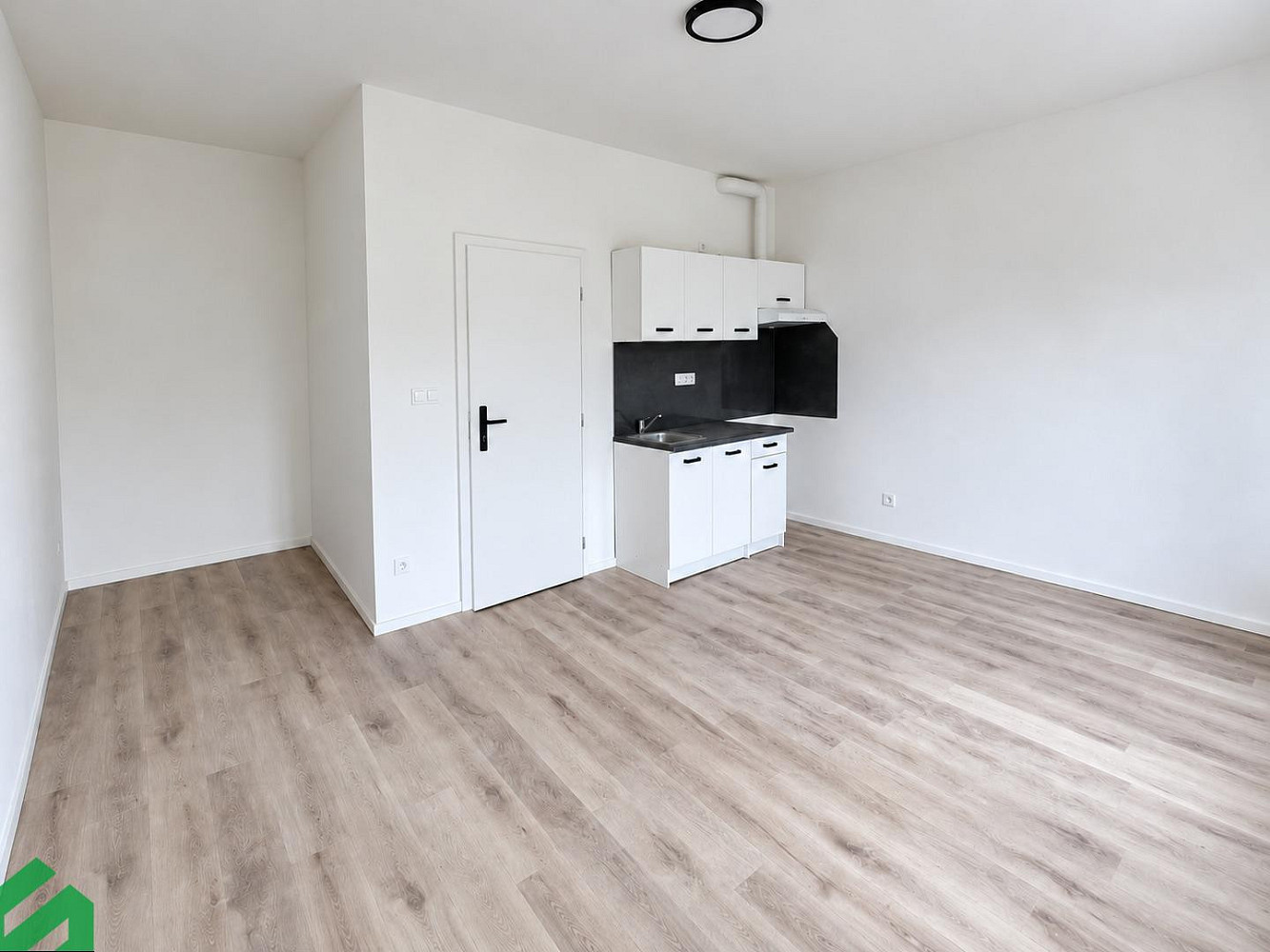 Pronájem bytu 1+kk 27 m²