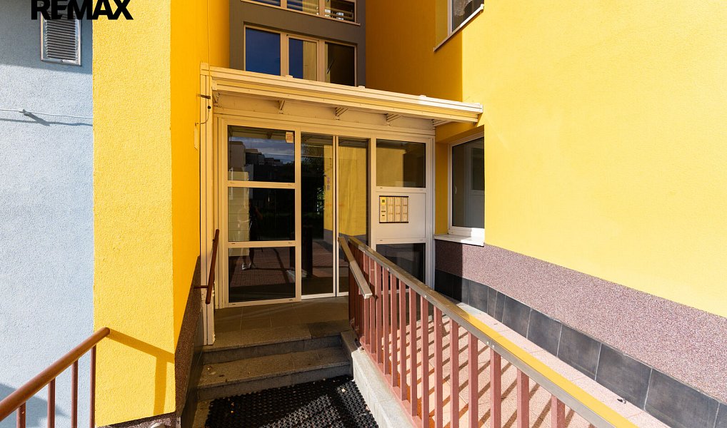 Pronájem bytu 3+kk 61 m², Praha – náhled fotky 30