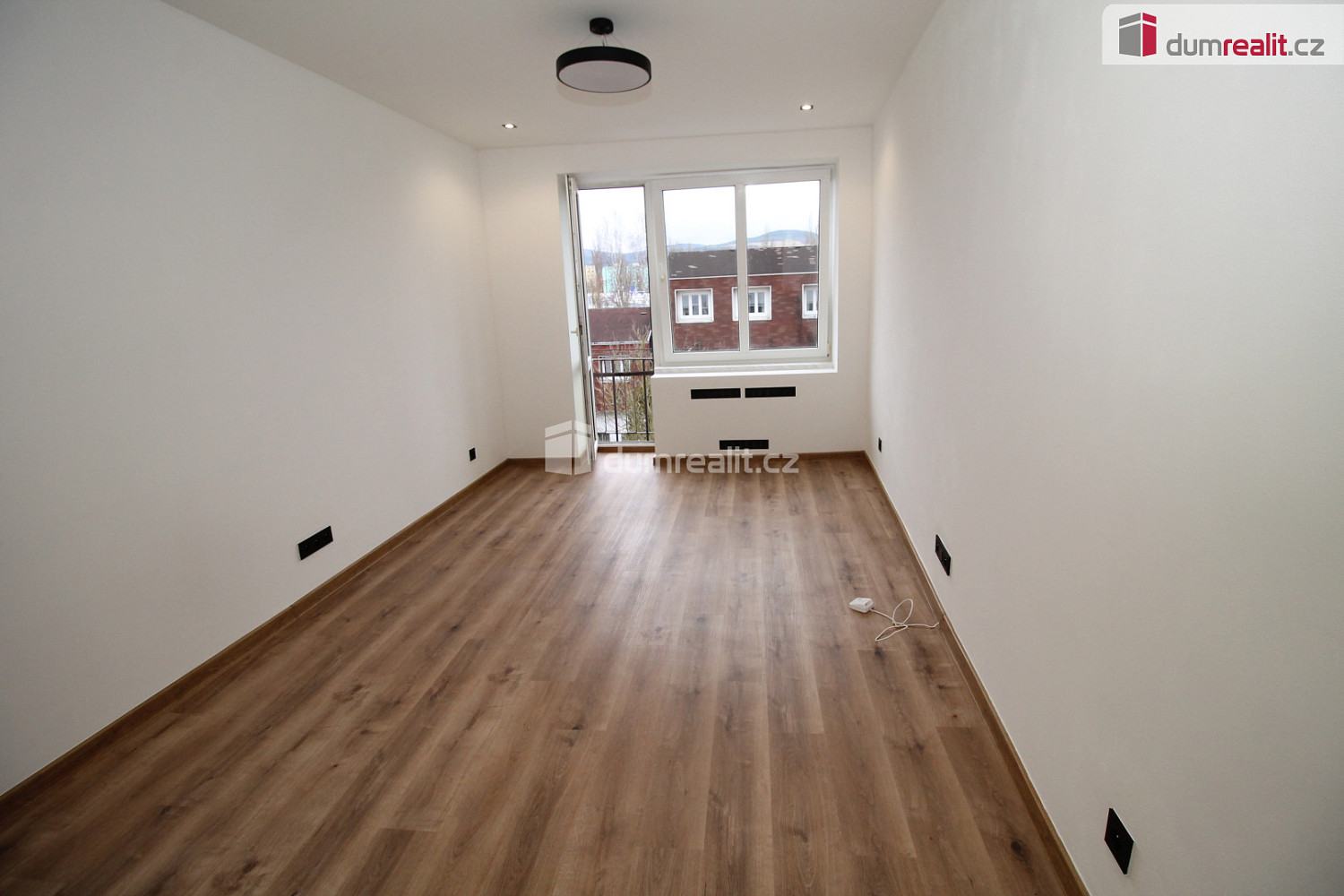 Prodej bytu 2+1 55 m² — photo 2