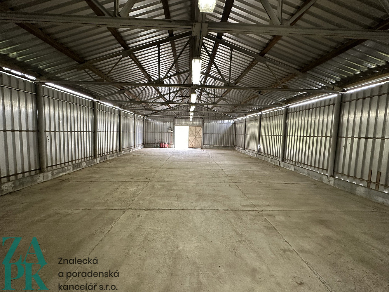 Pronájem skladovacích prostor 187 m² – fotografie 2