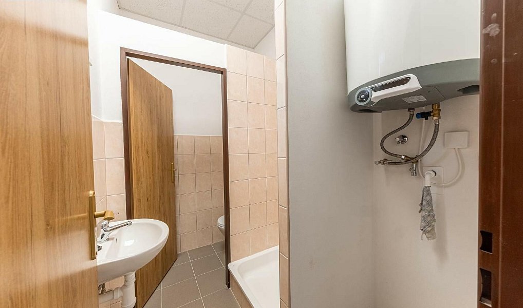 Prodej obchodních prostor 69 m², Přelouč – náhled fotky 18