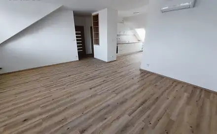 Pronájem bytu 3+kk 96 m²