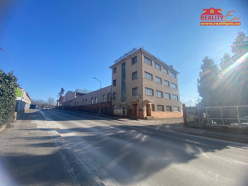 Pronájem skladovacích prostor 1 322 m² – pohled 2