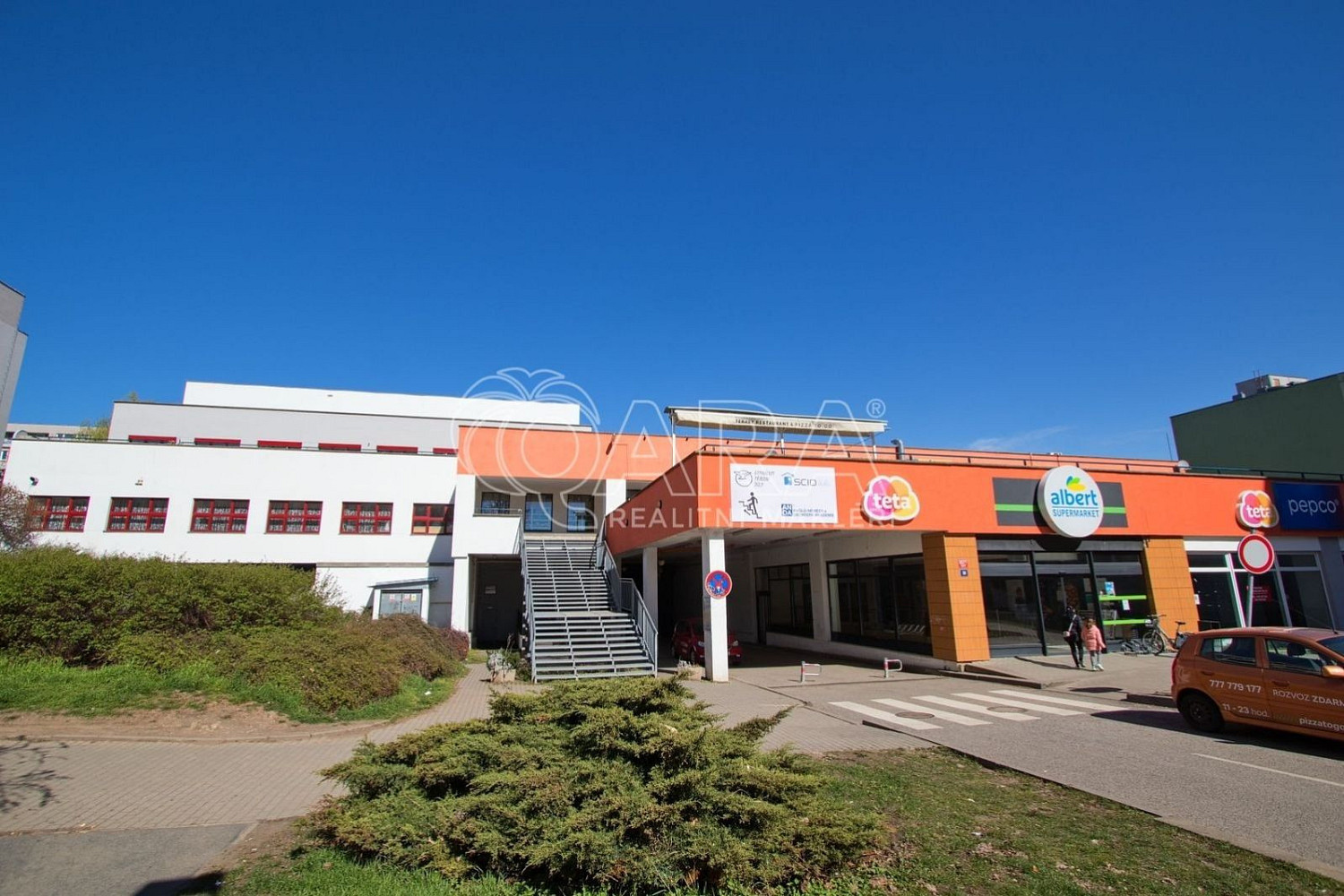 Pronájem obchodních prostor 55 m²