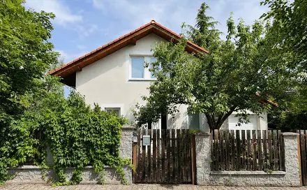 Pronájem domu 250 m² s pozemkem 828 m², Trnová, okres Praha-západ
