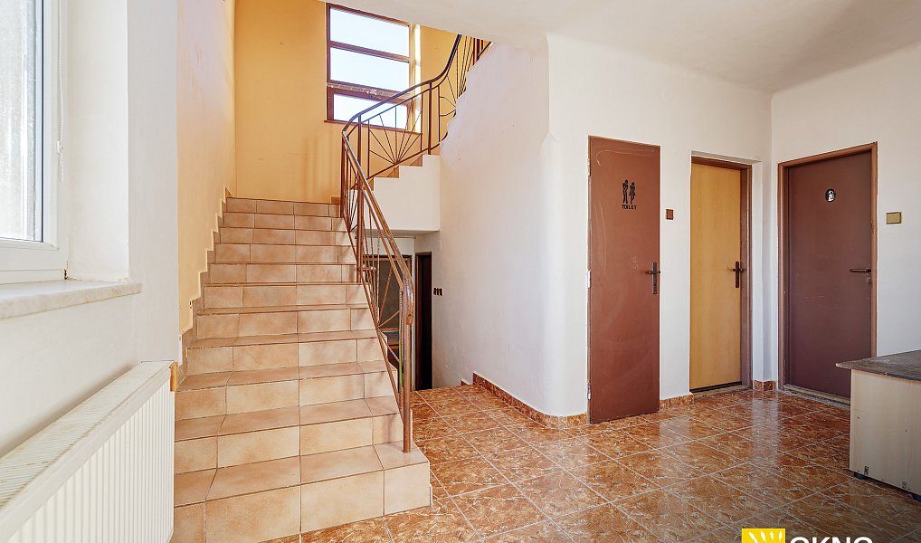 Prodej domu 284 m² s pozemkem 755 m², Hrušky – náhled fotky 9