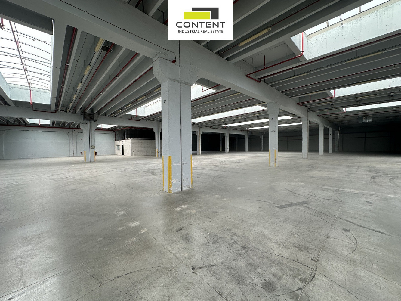 Pronájem skladovacích prostor 2 000 m² – fotografie 2