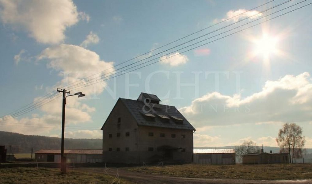 Prodej skladovacích prostor 10 500 m², Zlatá – náhled fotky 9