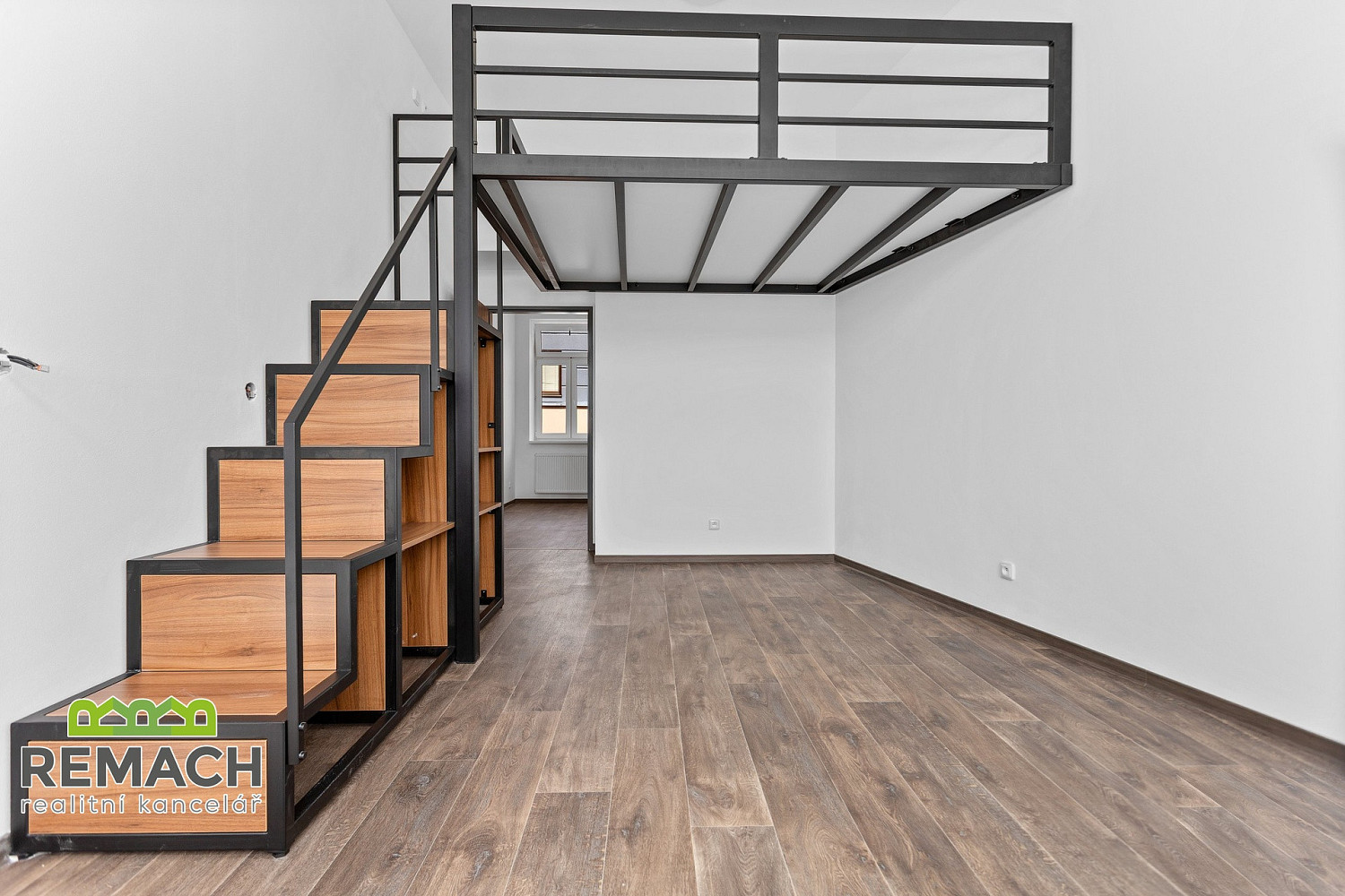 Pronájem bytu 1+1 42 m² – fotografie 3