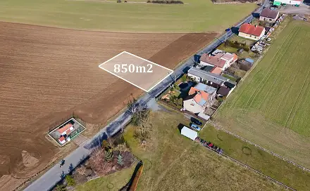 Prodej stavebního pozemku 850 m², Chlustina, okres Beroun