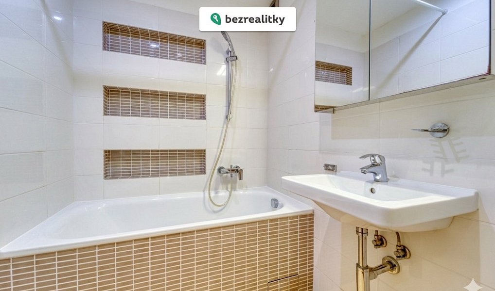 Prodej bytu 3+1 75 m², Praha – náhled fotky 14