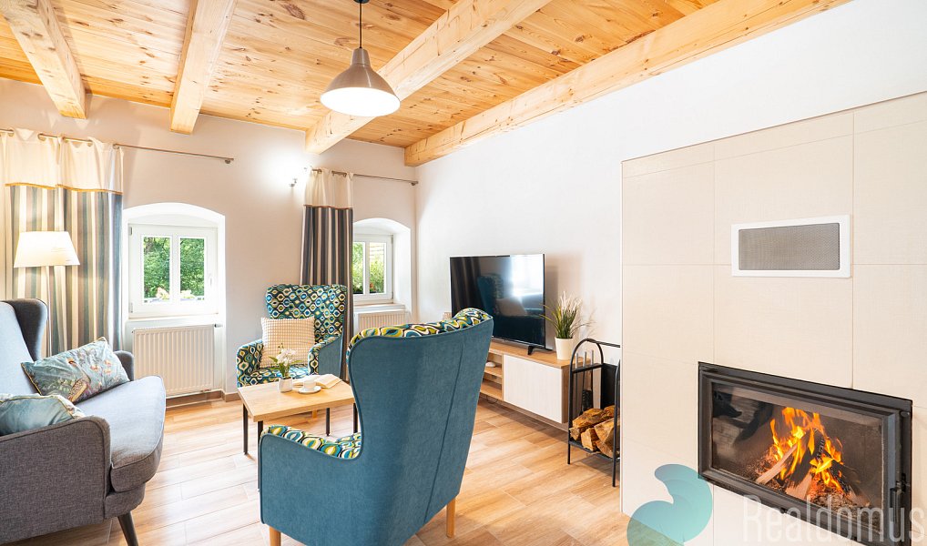 Prodej domu 302 m² s pozemkem 926 m², Rožmberk nad Vltavou – náhled fotky 3