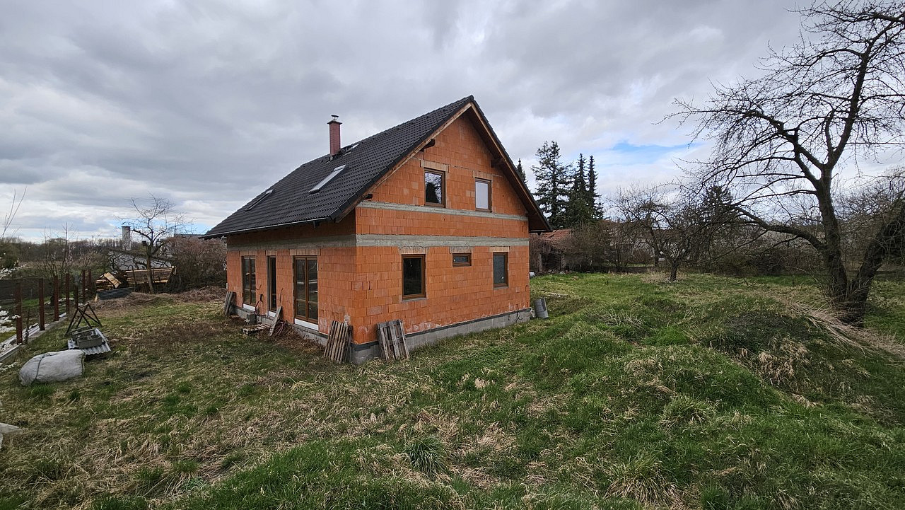 Prodej domu 214 m² s pozemkem 863 m² – fotografie 3