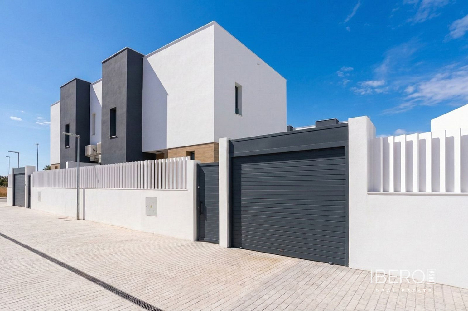 Prodej domu 180 m² s pozemkem 111 m²