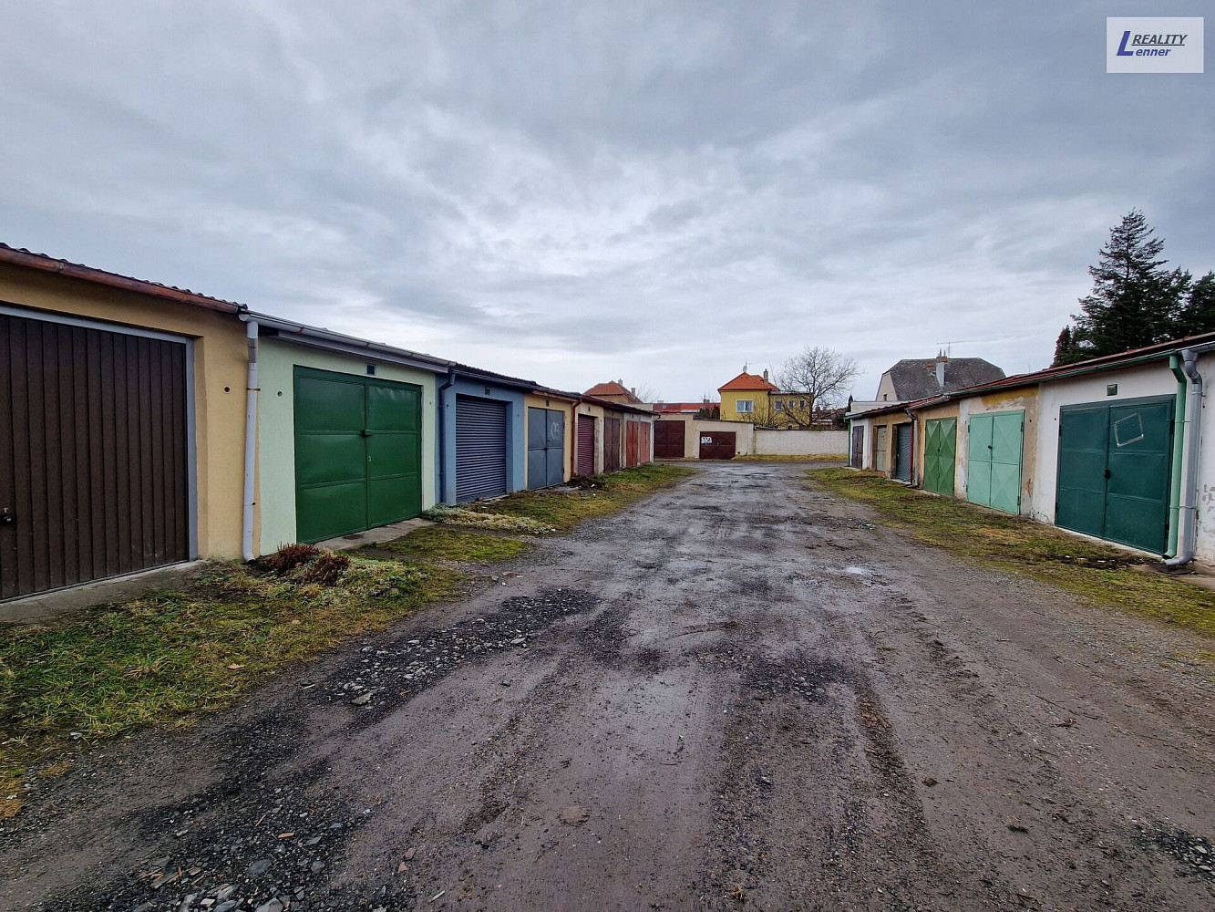 Garáž 18 m2 na pozemku 35 m2, cihla, ulice fantova louka, příbram ii — photo 3