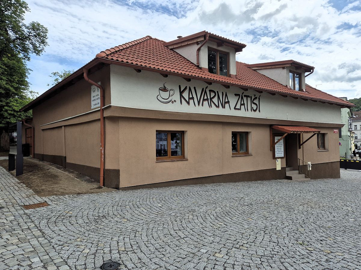 Pronájem obchodních prostor 64 m²