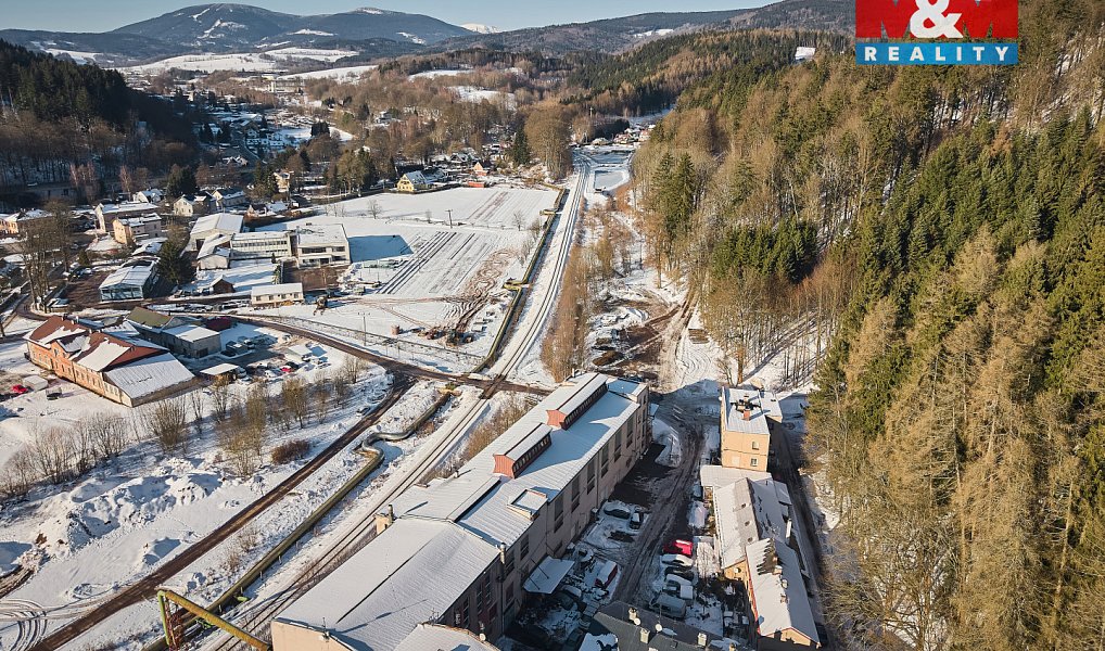 Prodej výrobních prostor 1 667 m², Trutnov – náhled fotky 12
