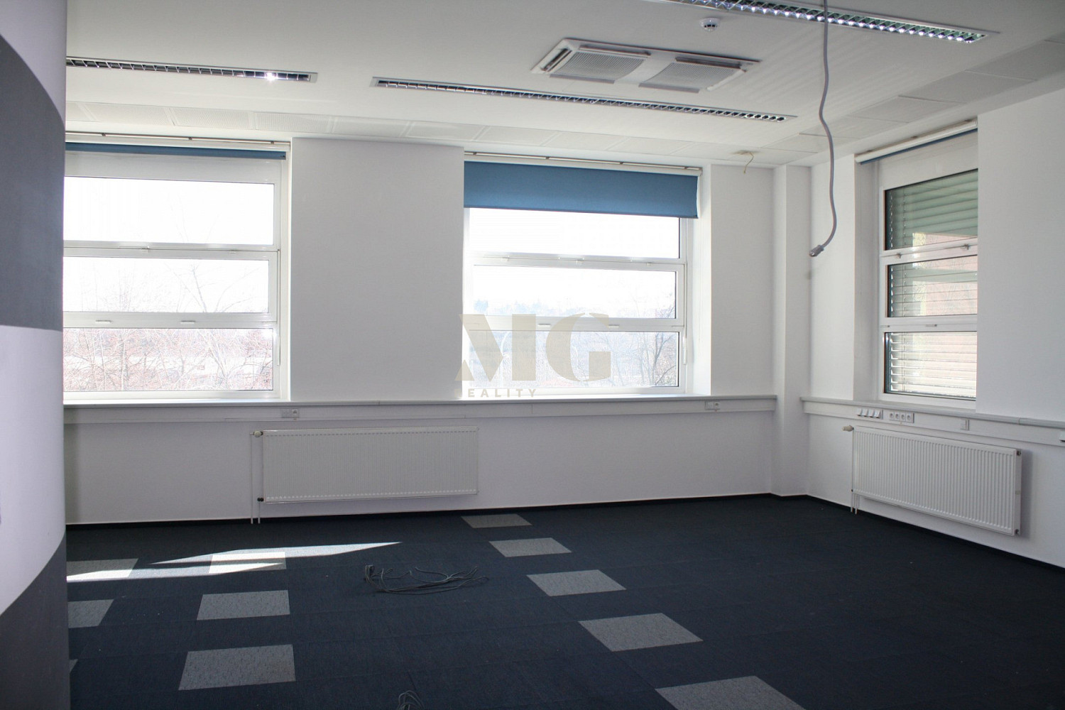 Pronájem obchodních prostor 111 m²