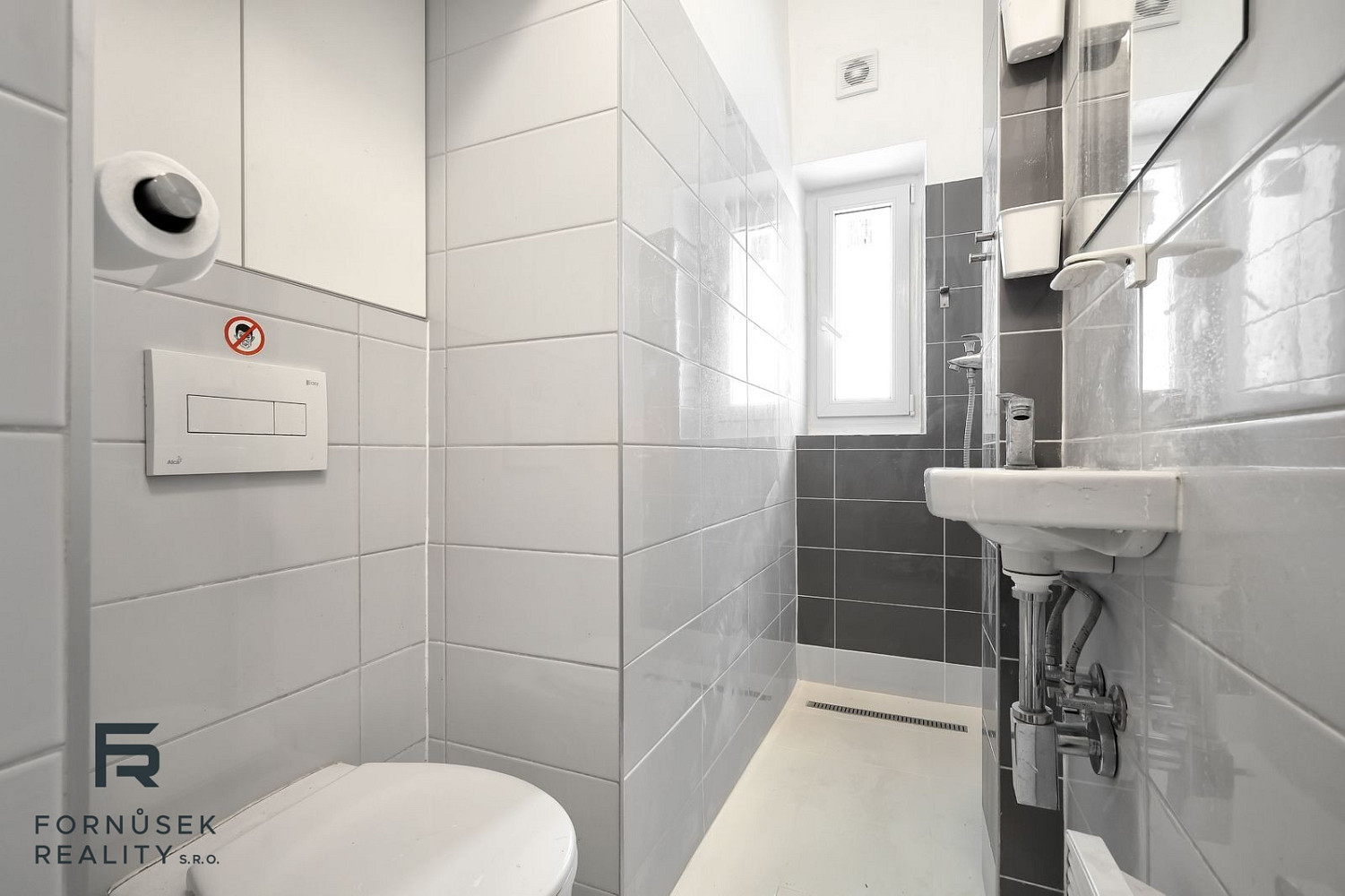 Pronájem bytu 1+kk 27 m² – fotografie 5