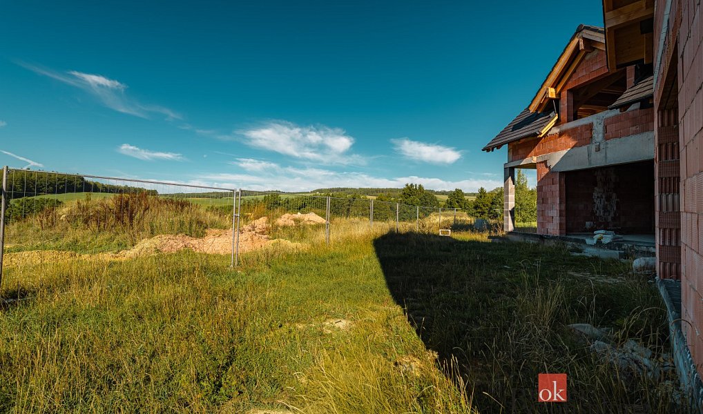 Prodej domu 212 m² s pozemkem 1 759 m², Litohlavy – náhled fotky 8