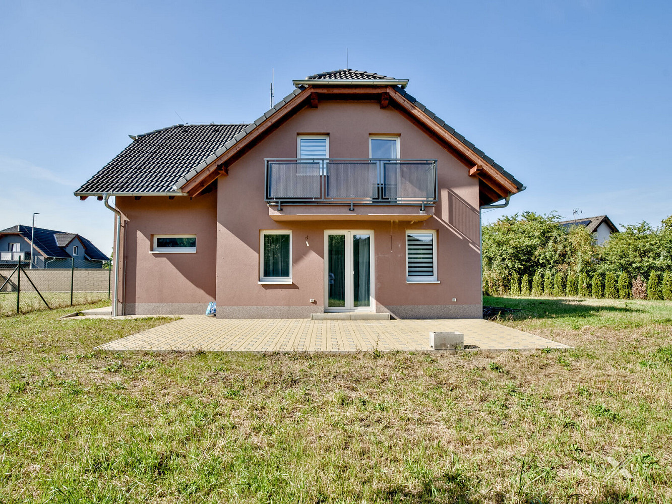 Pronájem domu 138 m² s pozemkem 1 024 m²