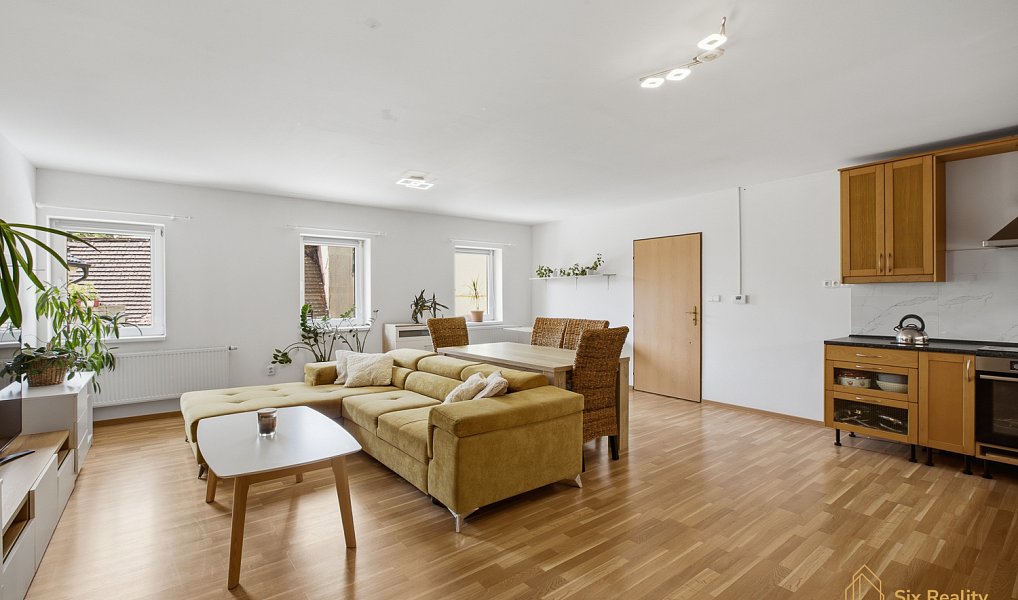 Prodej bytu 3+kk 89 m², Kněževes – náhled fotky 2