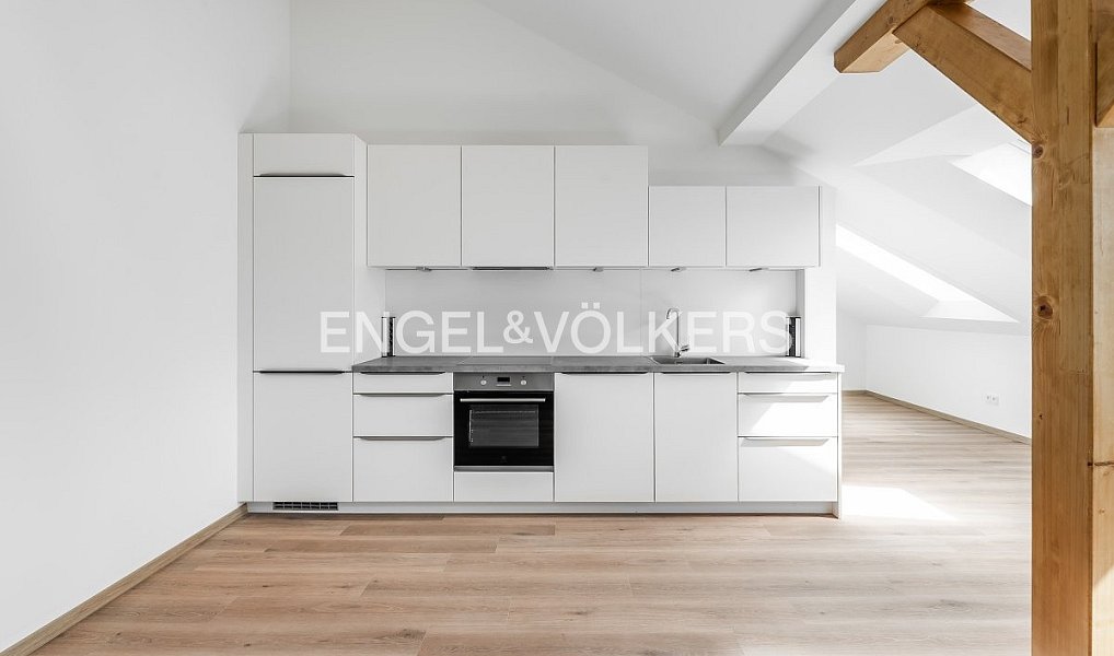Pronájem bytu 3+kk 91 m², Praha – náhled fotky 2