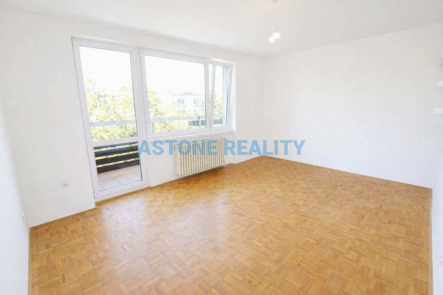 Pronájem bytu 3+1 76 m² — photo 2
