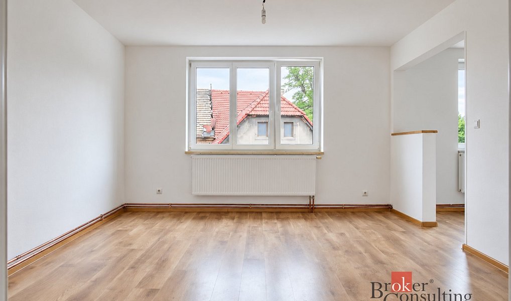 Pronájem bytu 2+1 58 m², Lom – náhled fotky 2