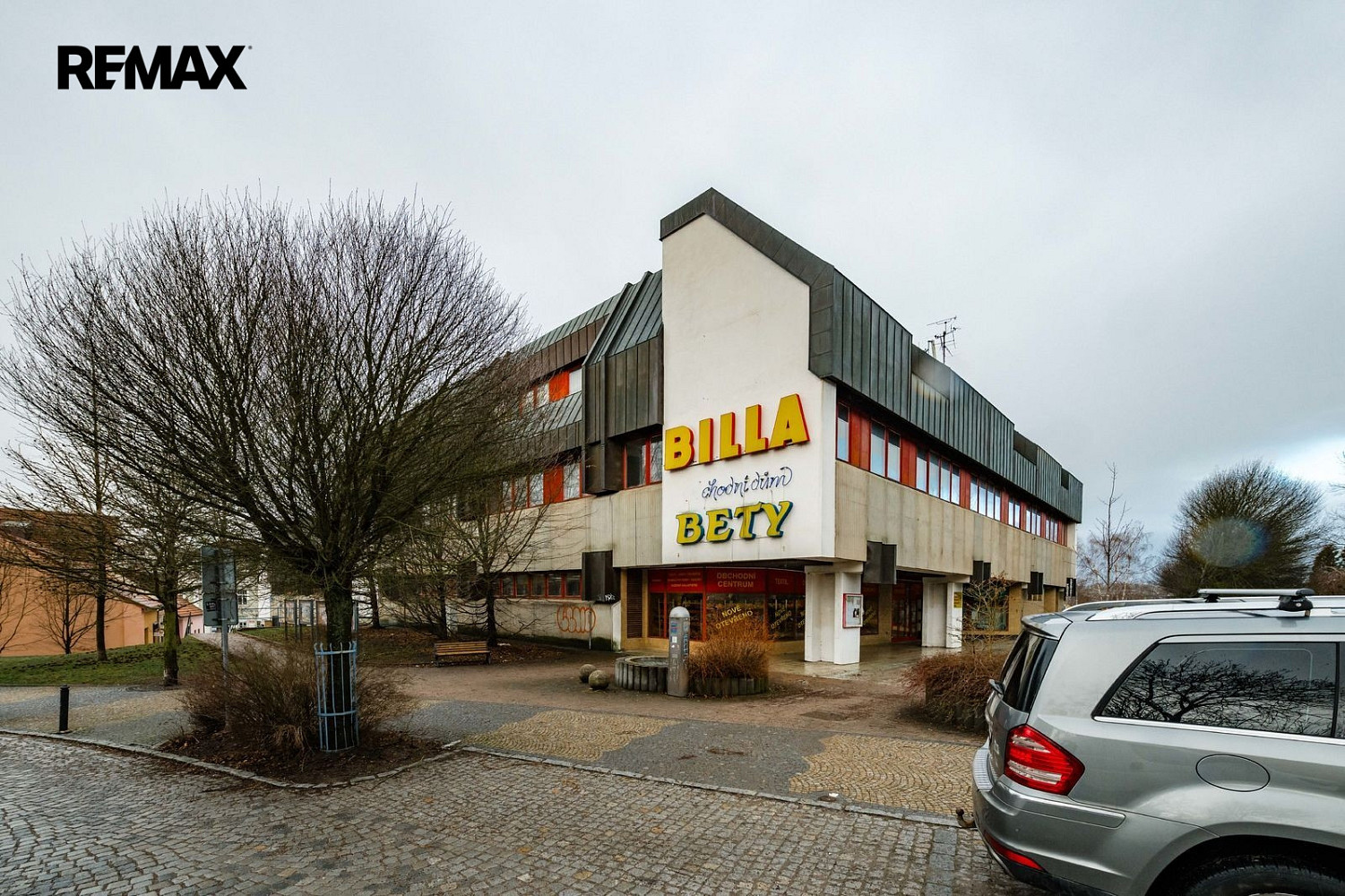 Pronájem obchodních prostor 1 305 m² – fotografie 3