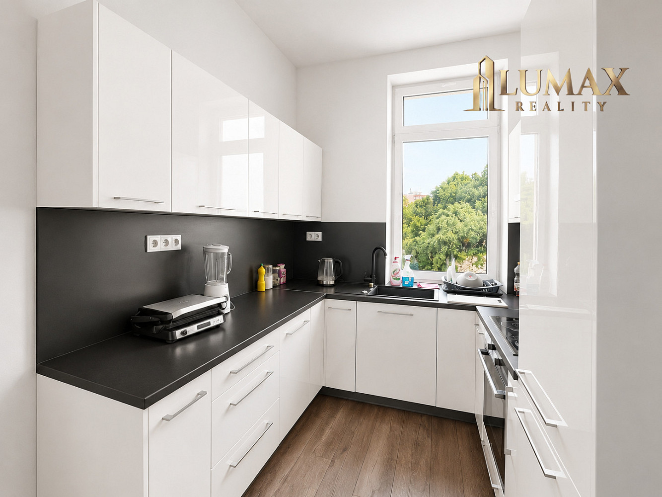 Pronájem bytu 1+1 49 m² — photo 2