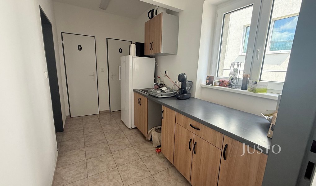 Pronájem obchodních prostor 73 m², Teplice – náhled fotky 19