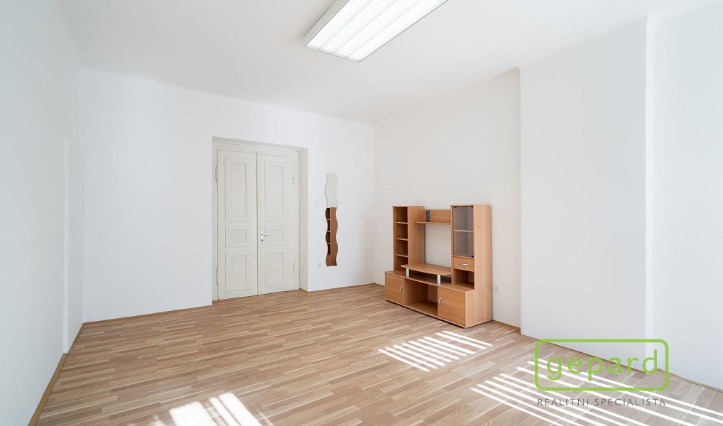 Pronájem kanceláře 14 m², Jičín – náhled fotky 2