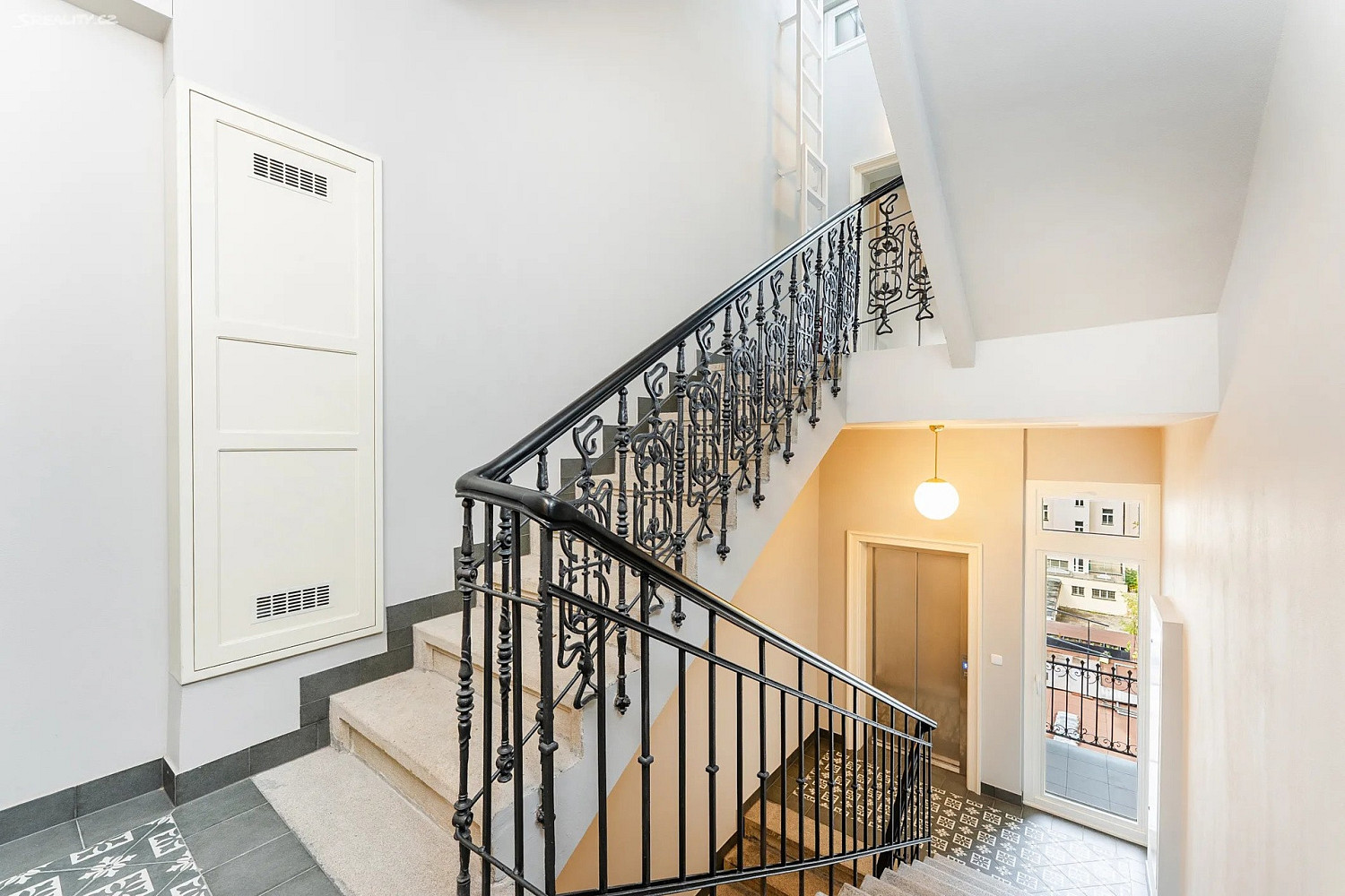 Pronájem bytu 3+kk 78 m² – fotografie 2