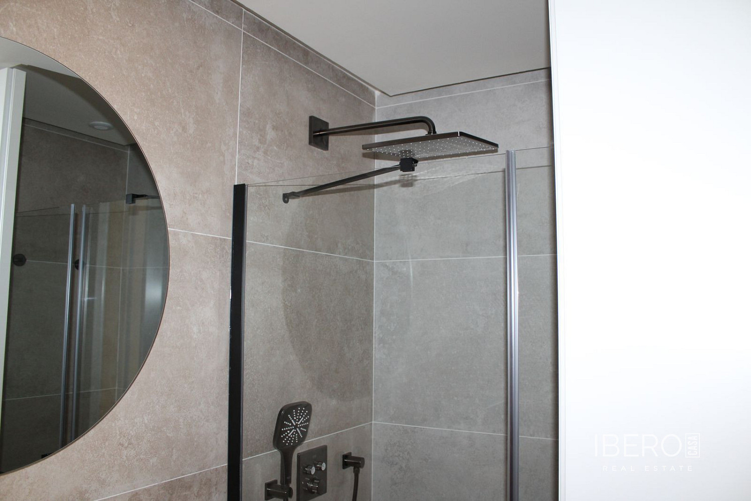 Piso 5+kk – Málaga, Centro Histórico, Centro - Más