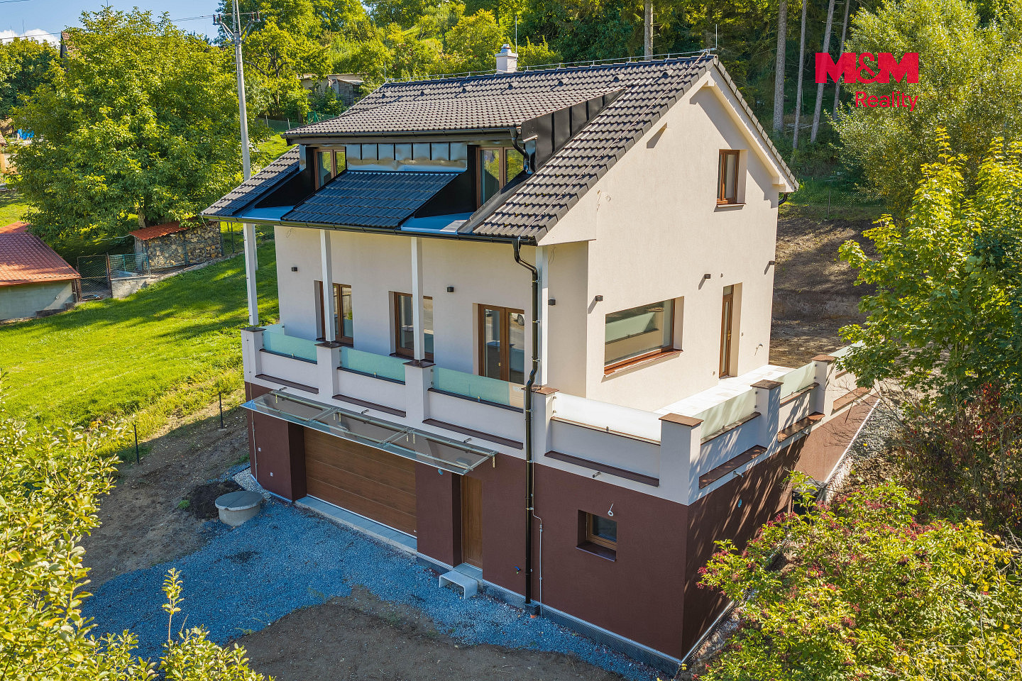 Prodej domu 198 m² s pozemkem 1 543 m² – fotografie 2