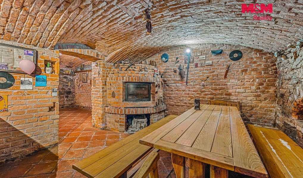 Prodej domu 420 m² s pozemkem 2 167 m², Čáslav – náhled fotky 2