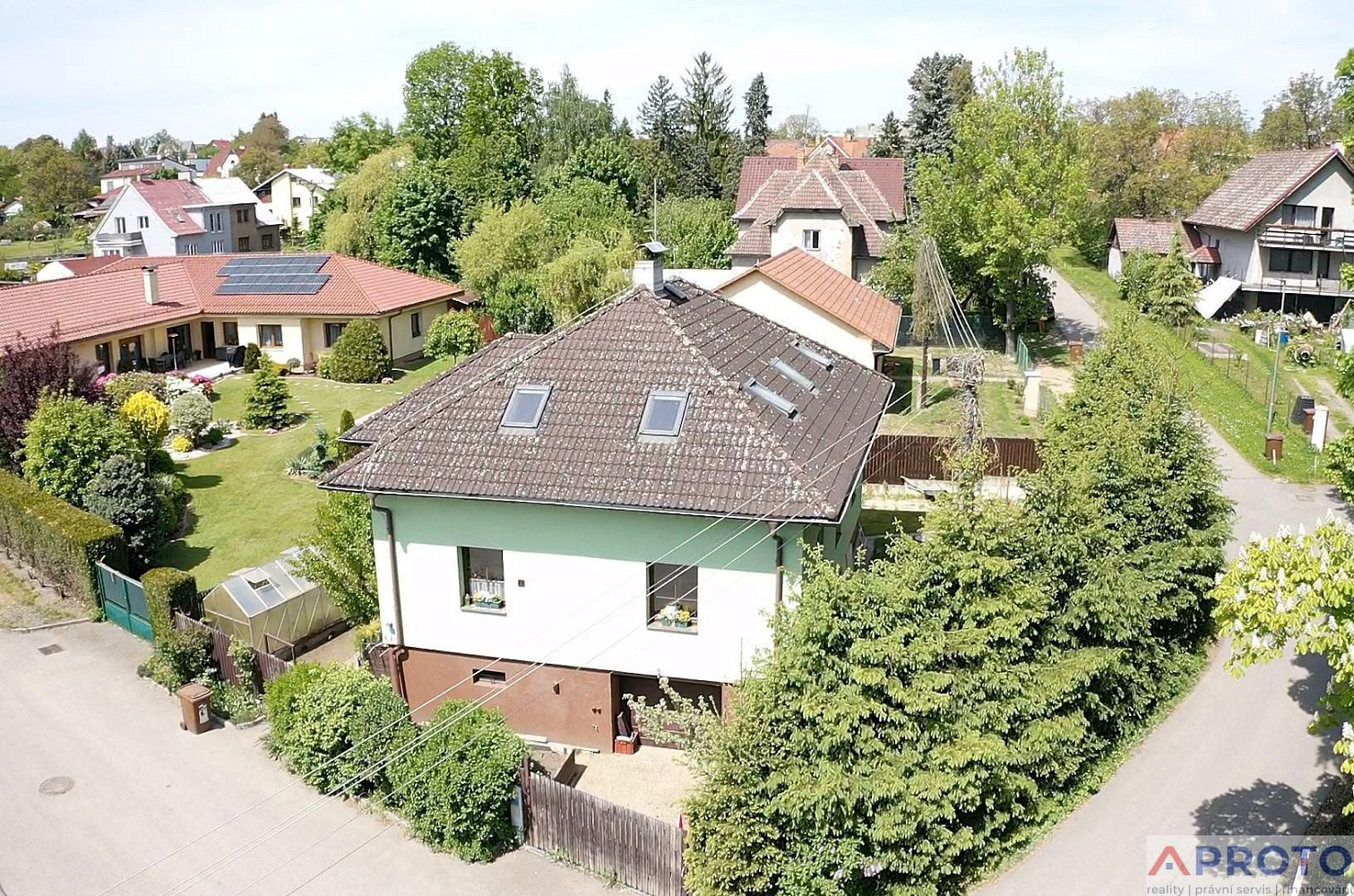 Prodej domu 240 m² s pozemkem 405 m²